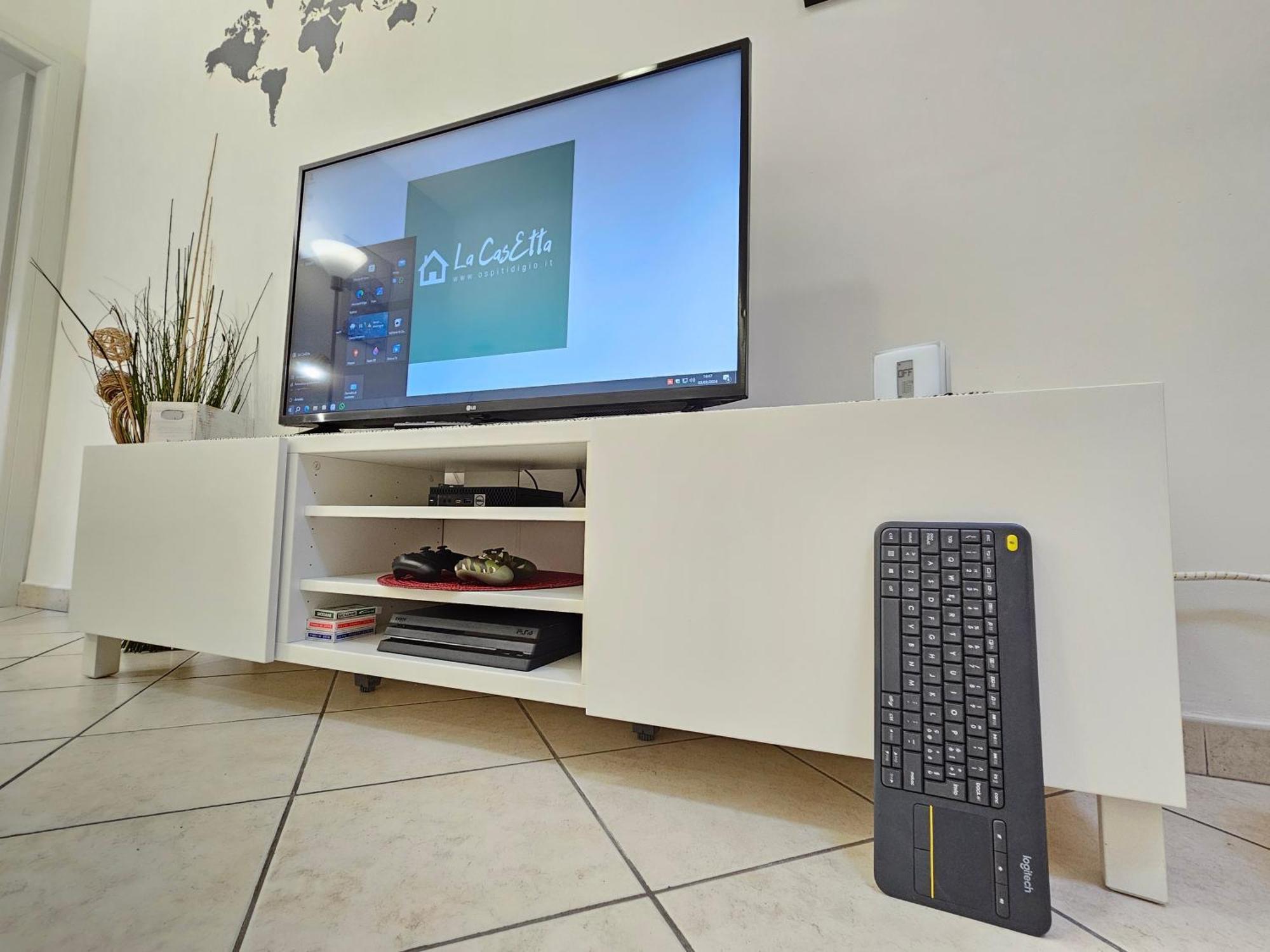 La Casetta Bilocale Centrale Con Terrazza Parkfree Wifi Minipc Ps4 Ac ليسي المظهر الخارجي الصورة