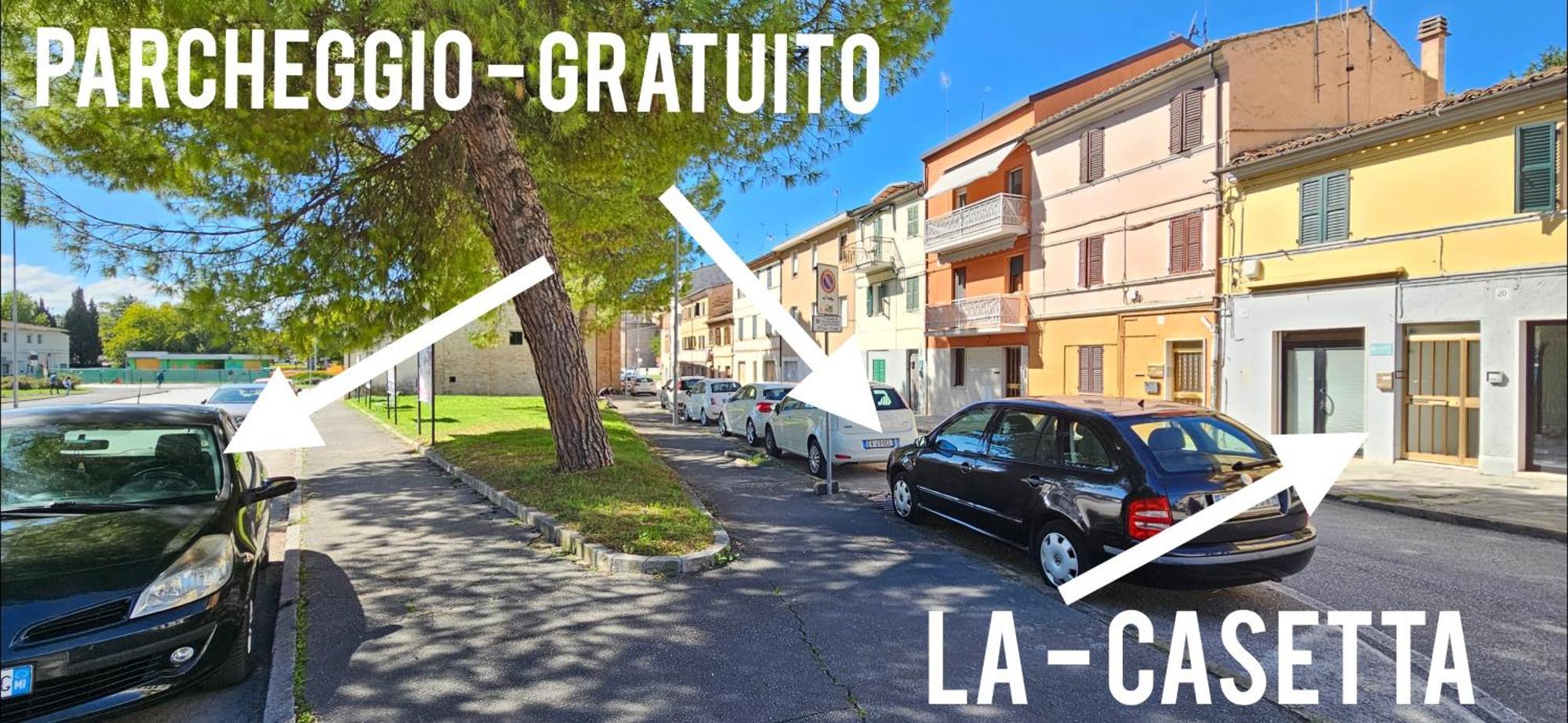 La Casetta Bilocale Centrale Con Terrazza Parkfree Wifi Minipc Ps4 Ac ليسي المظهر الخارجي الصورة